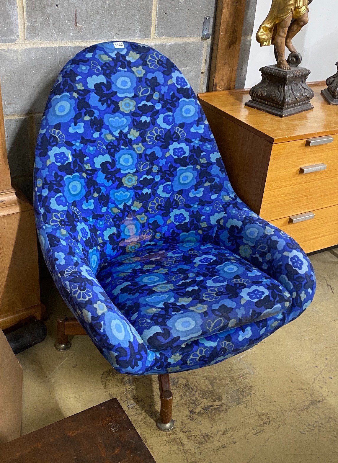 A Greaves and Thomas egg chair width 72cm, depth 78cm, height 94cm